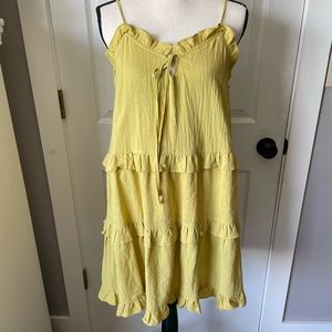 Wishlist apparel size medium dress. It’s a Merigold color.